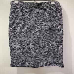 BNCI Stretch Knit Skirt Women’s Large Above Knee Small Back Slit Gray & Black